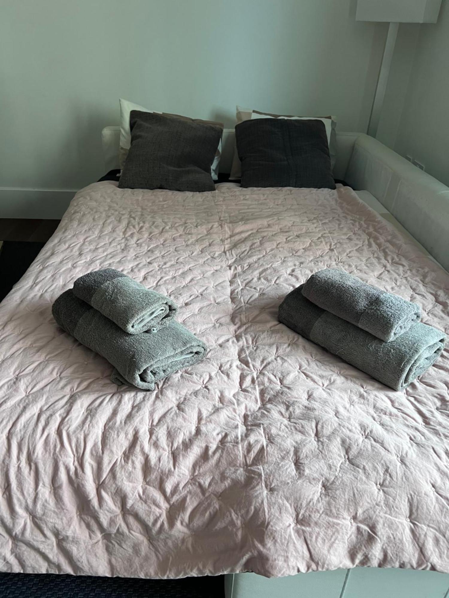 Deluxe 1-Bed Apartment In The City Centre Gibraltar Eksteriør bilde